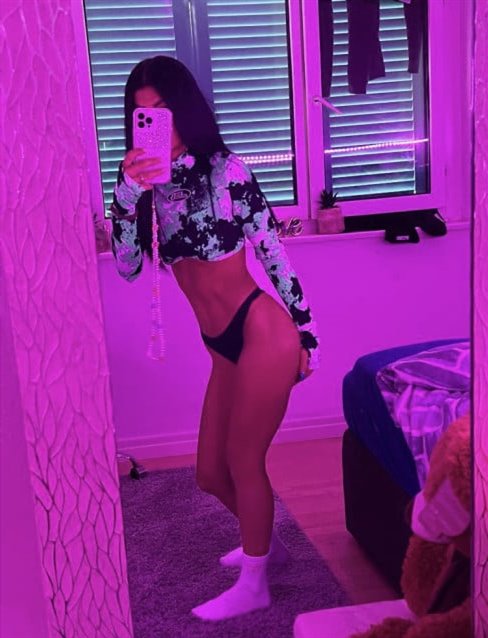 Elisa Bet, 20, Sankt Gallen - Switzerland, Cheap escort