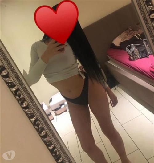 Sexy arab escort Priamsiri Saint Denis